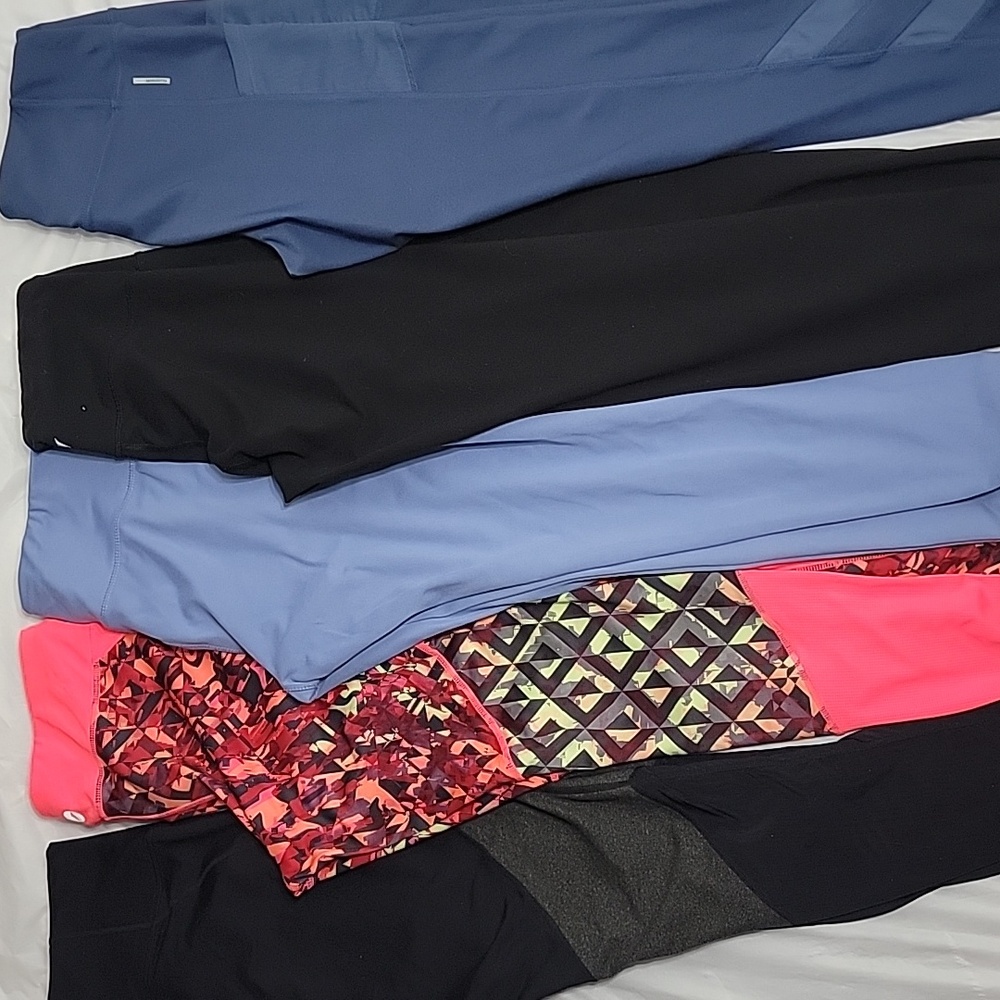 LOT:Stylish Leggings Set 5 - Blue, Navy, Pink, Black Size Medium